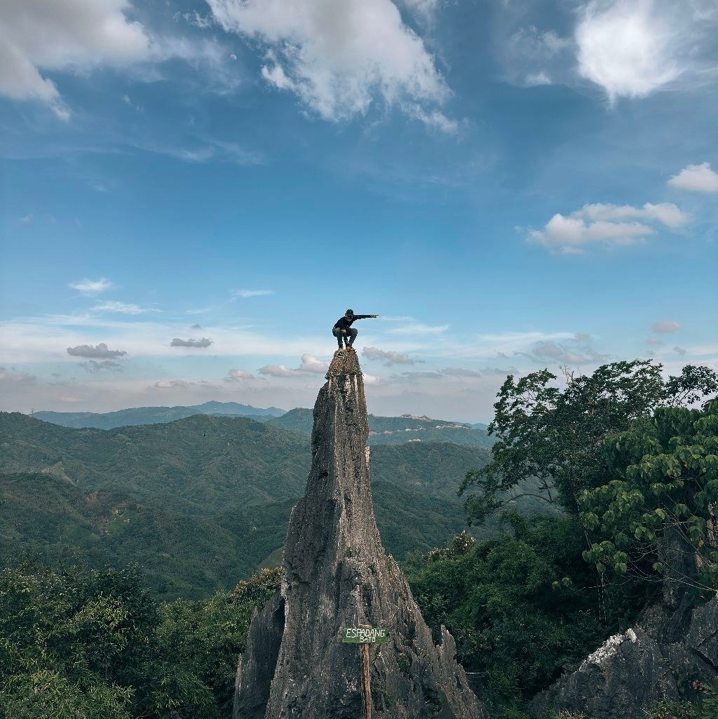 Espadangbato Summit